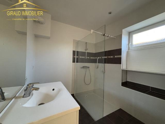 Location Appartement 4 pièces 65m² POUILLY SOUS CHARLIEU 42720