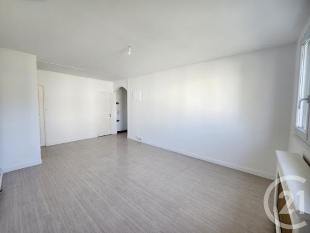 Location Appartement 4 pièces 66.84 m2 Etampes