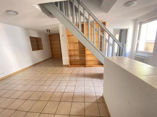 Location Appartement 4 pièces 66 m2 à Aubagne