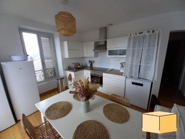Location Appartement 4 pièces 66m² BELLEY 01300