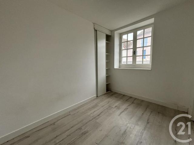 Location Appartement 4 pièces 66m² ORTHEZ 64300