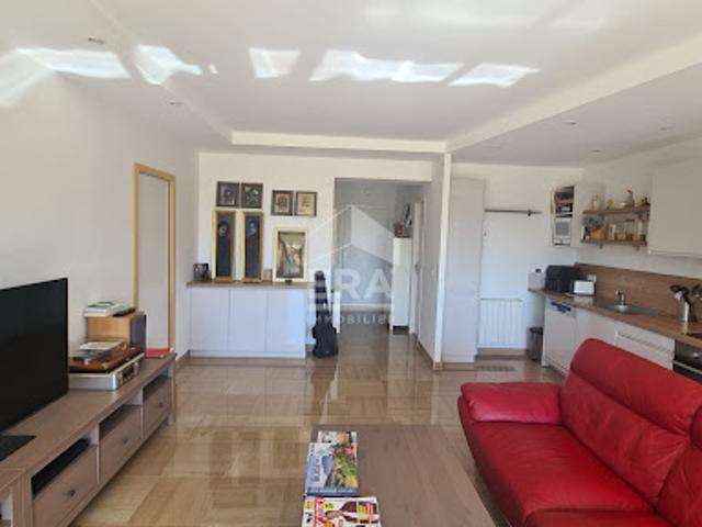 Location Appartement 4 pièces 68 m2 Villeneuve Loubet