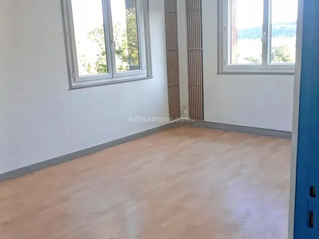 Location Appartement 4 pièces 68 m2 à Talissieu