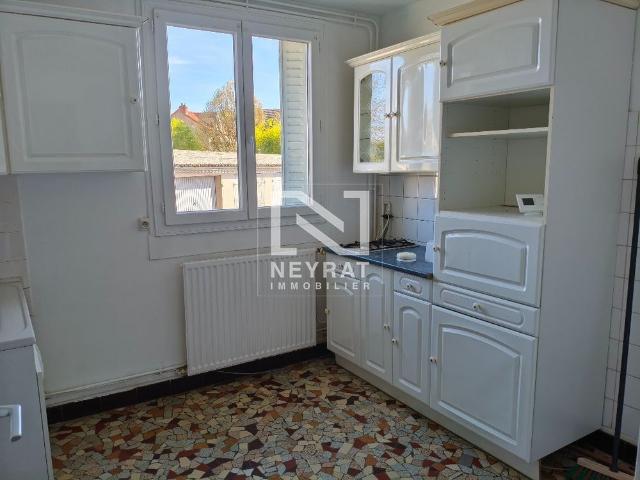 Location Appartement 4 pièces 68m² CHALON SUR SAONE 71100