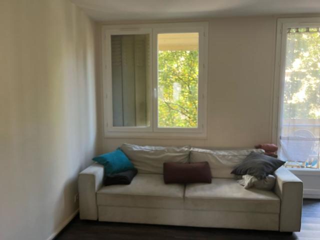 Location Appartement 4 pièces 68m² CHAMBERY 73000