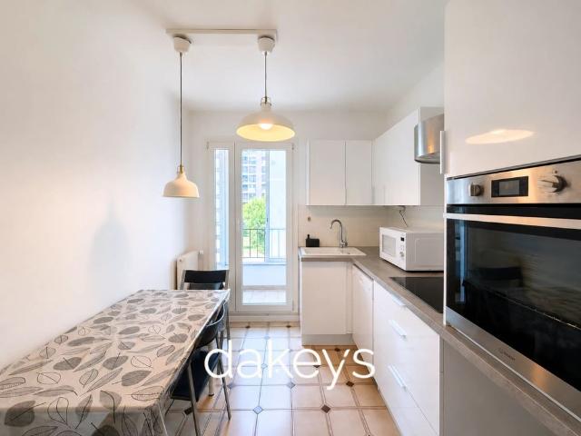 Location Appartement 4 pièces 68m² MARSEILLE 9ème
