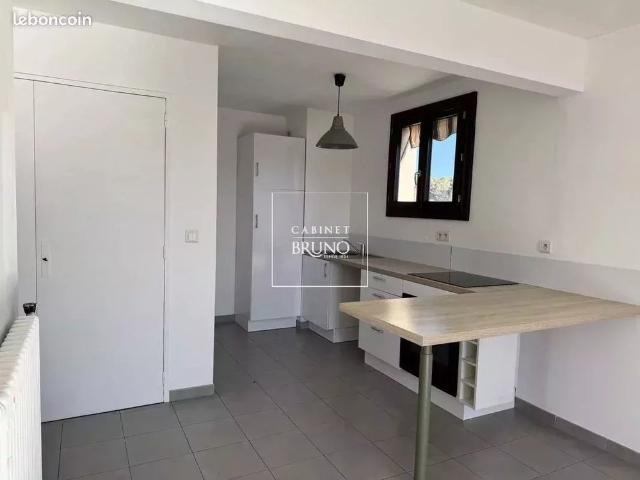 Location Appartement 4 pièces 69m² LE CANNET 06110