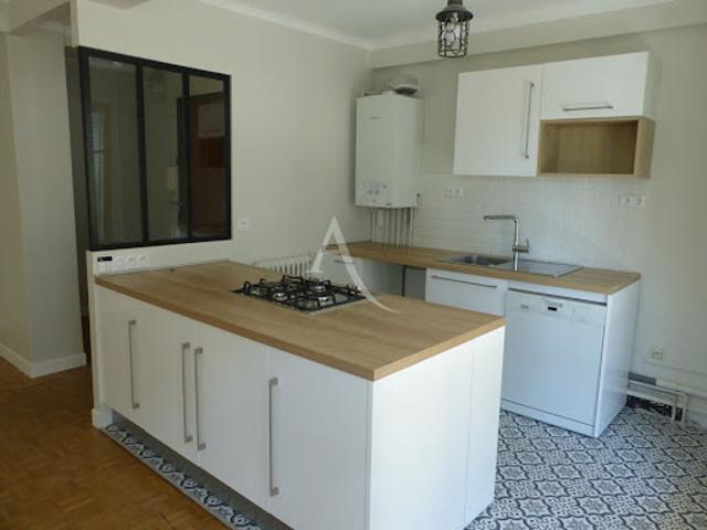 Location Appartement 4 pièces 73.69 m2 Nimes