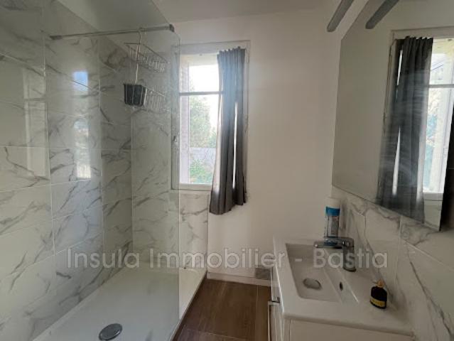 Location Appartement 4 pièces 73.17 m2 Bastia