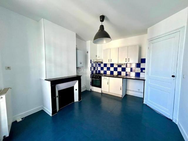 Location Appartement 4 pièces 73m² BORDEAUX 33000