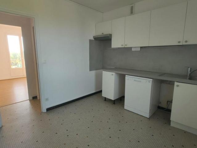 Location Appartement 4 pièces 73m² DECIZE 58300