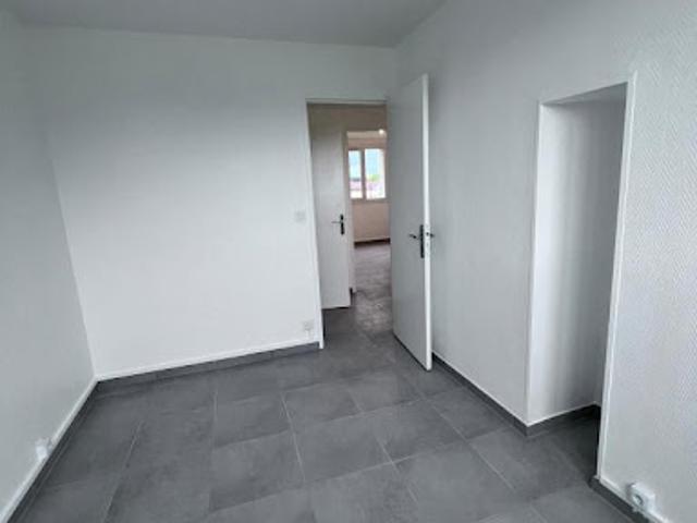 Location Appartement 4 pièces 70 m2 La Verpillière