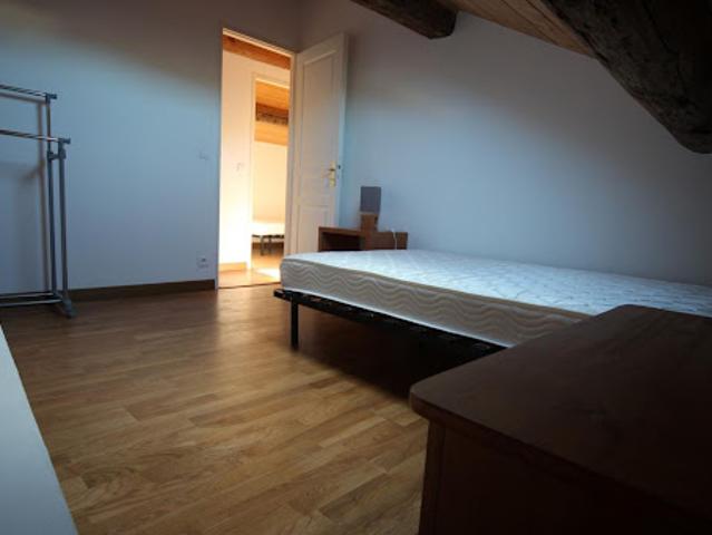 Location Appartement 4 pièces 70 m2 Meyrargues