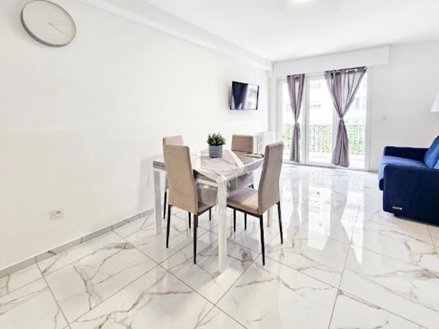 Location Appartement 4 pièces 70 m2 Nice