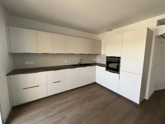 Location Appartement 4 pièces 70 m2 Saint Florent