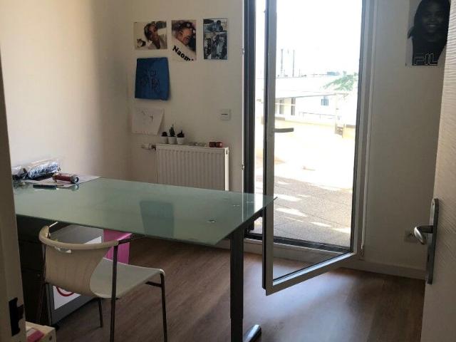 Location appartement 4 pièces 70 m² à Villeurbanne 69100
