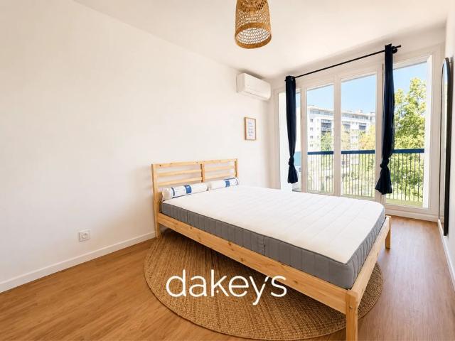 Location Appartement 4 pièces 70m² MARSEILLE 10ème