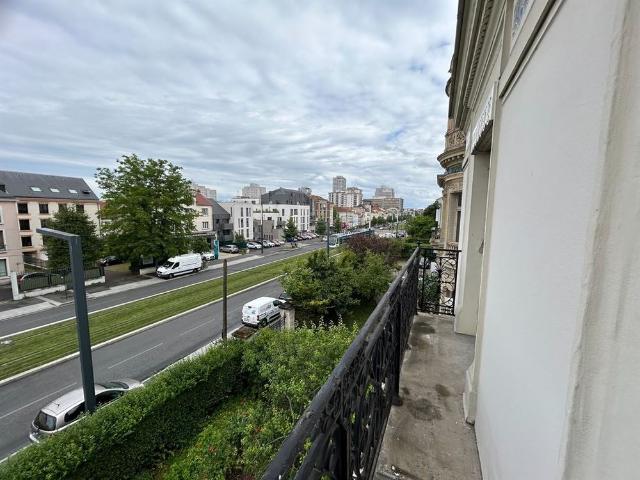 Location Appartement 4 pièces 70m² THIAIS 94320