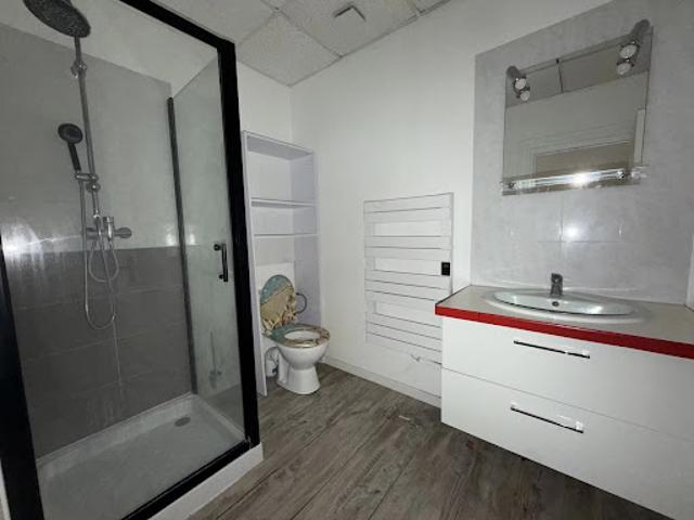Location Appartement 4 pièces 71 m2 Neuilly Saint Front