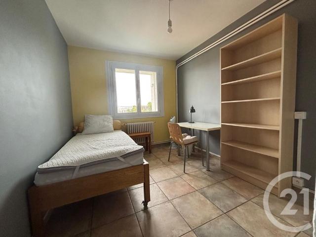 Location Appartement 4 pièces 71m² MONTPELLIER 34090