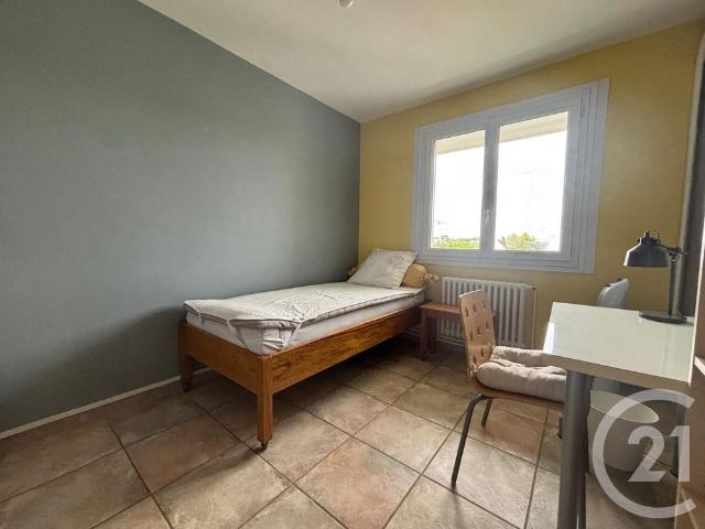 Location Appartement 4 pièces 71m² MONTPELLIER 34090