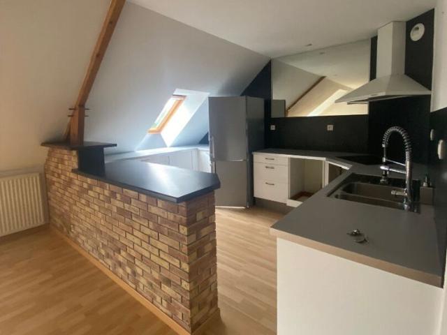 Location Appartement 4 pièces 71m² VERN SUR SEICHE 35770