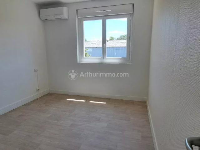 Louer appartement de 4 pièces 72 m² 660 € à Carmaux 81400: une annonce Arthurimmo.com