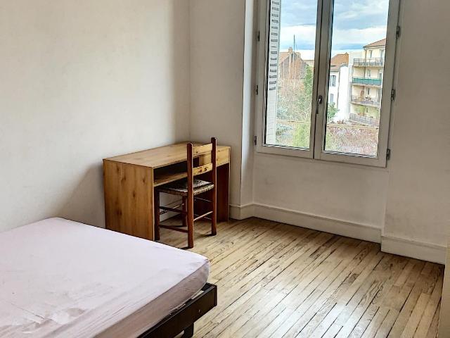 Location Appartement 4 pièces 72m² CLERMONT FERRAND 63000