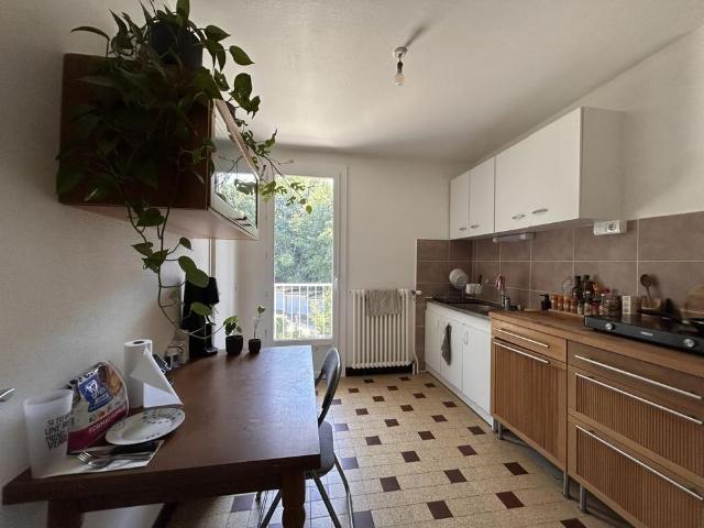 Location Appartement 4 pièces 72m² JACOB BELLECOMBETTE 73000