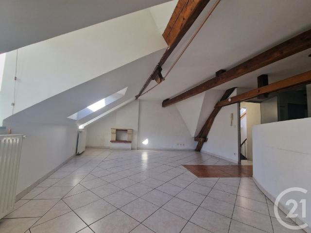 Location Appartement 4 pièces 72m² NEVERS 58000