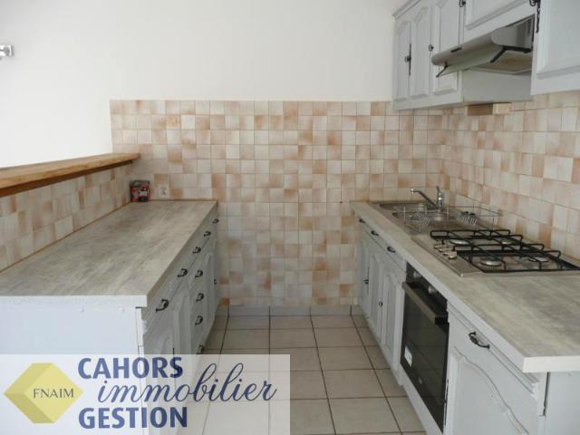Location Appartement 4 pièces 72m² SAUZET 46140