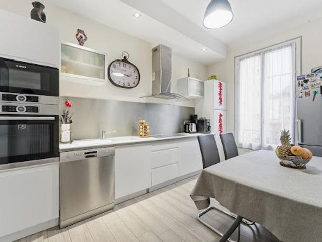 Location Appartement 4 pièces 77.91 m2 Nice