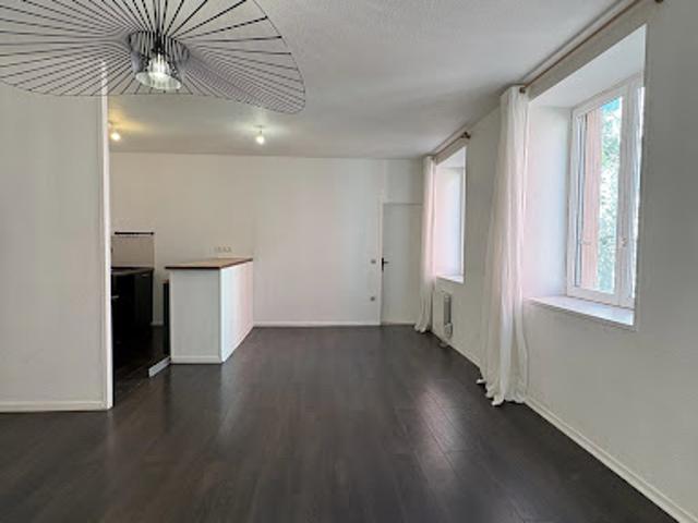 Location Appartement 4 pièces 77.97 m2 Saint Etienne