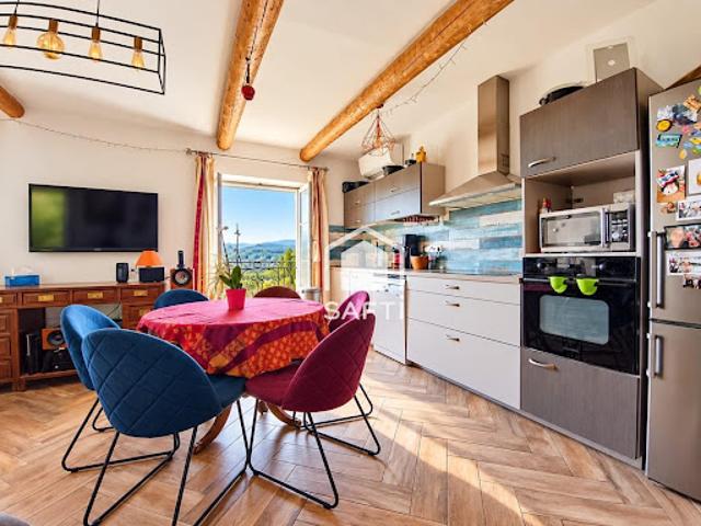 Location Appartement 4 pièces 77 m2 Fayence