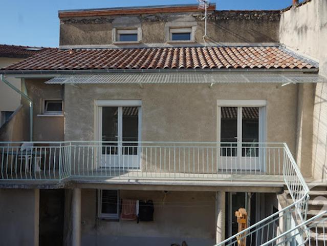 Location Appartement 4 pièces 77 m2 Saint Désirat