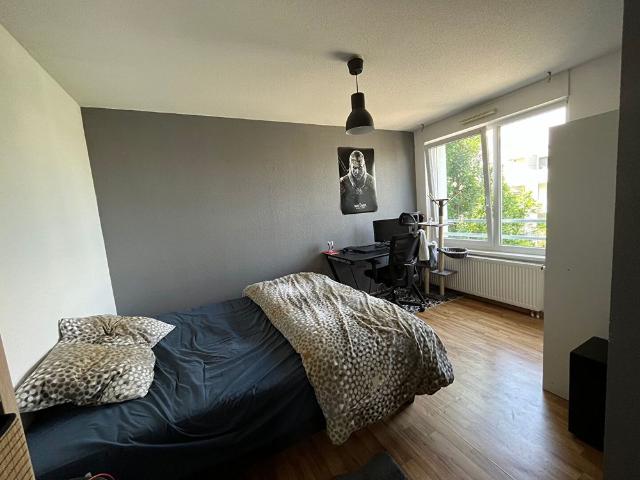 Location Appartement 4 pièces 77m²