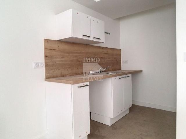 Location Appartement 4 pièces 77m²