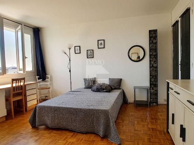Location Appartement 4 pièces 77m²
