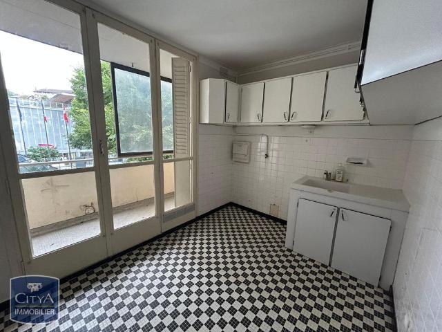 Location Appartement 4 pièces 77m² CHAMBERY 73000