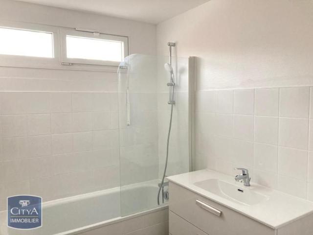 Location Appartement 4 pièces 77m² LYS LEZ LANNOY 59390