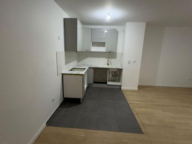 Location Appartement 4 pièces 77m² RUEIL MALMAISON 92500