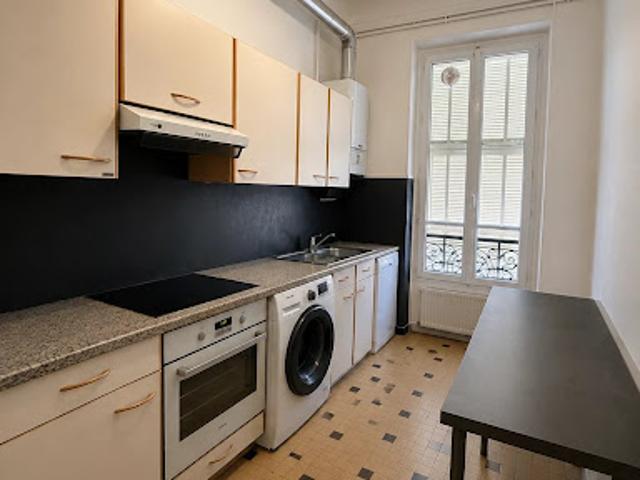 Location Appartement 4 pièces 74.72 m2 Nice