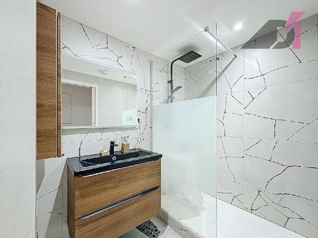 Location Appartement 4 pièces 74.02 m2 Macon