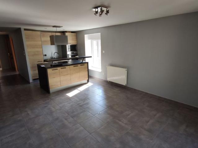 Location Appartement 4 pièces 74m²