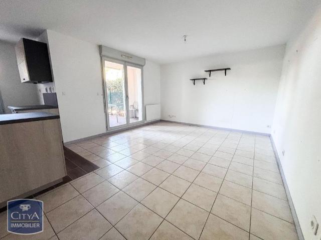 Location Appartement 4 pièces 74m² CARCASSONNE 11000
