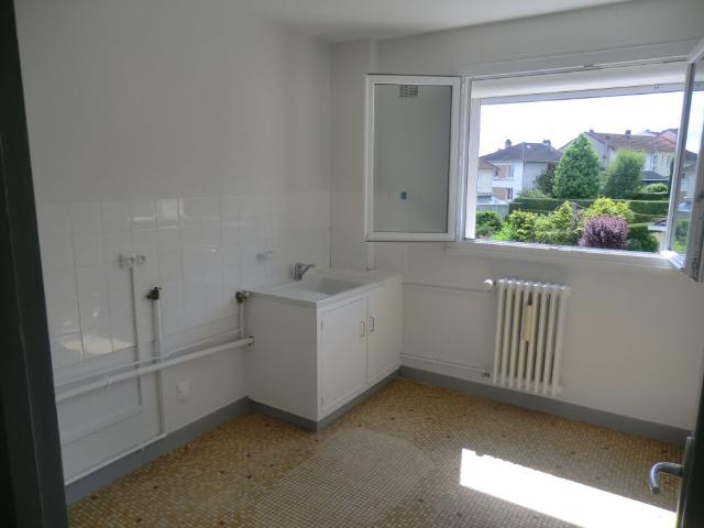 Location Appartement 4 pièces 74m² LIMOGES 87000