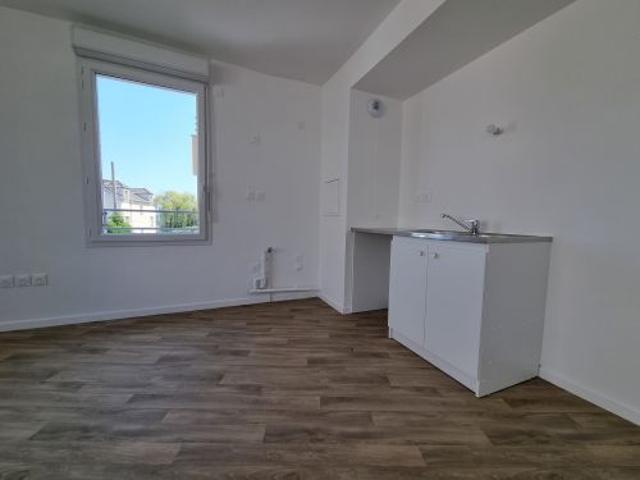 Location Appartement 4 pièces 75.59 m2 Noisy le Sec