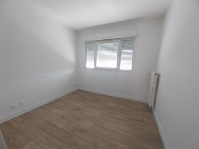 Location Appartement 4 pièces 75 m2 Elancourt