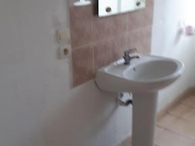 Location Appartement 4 pièces 75 m2 Saint Laurent de la Salanque