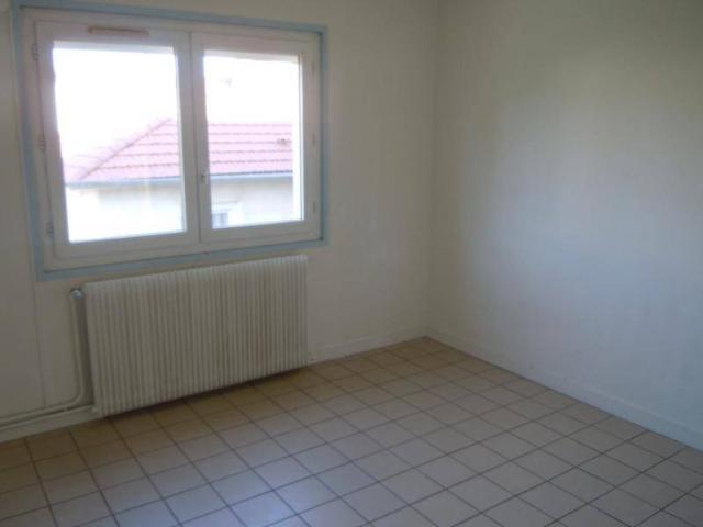 Location appartement 4 pièces 75 m² à Mâcon 71000 5 820 €